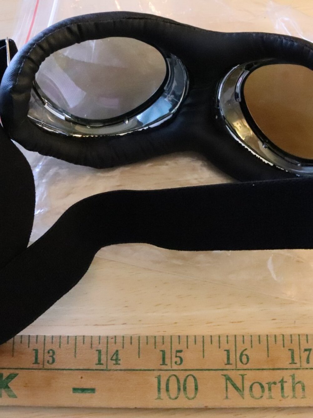 Pilot Goggles - Picture 2 of 7